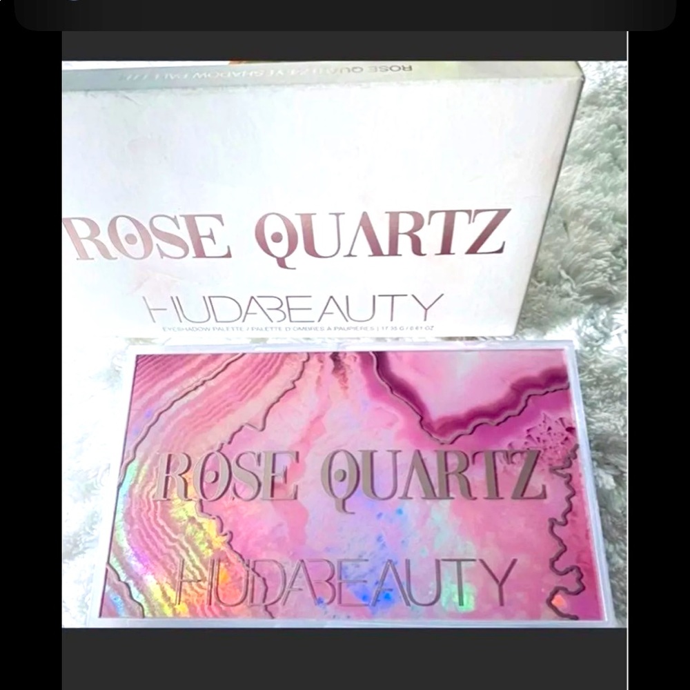 BNIB HUDA BEAUTY ROSE QUARTZ PALETTE